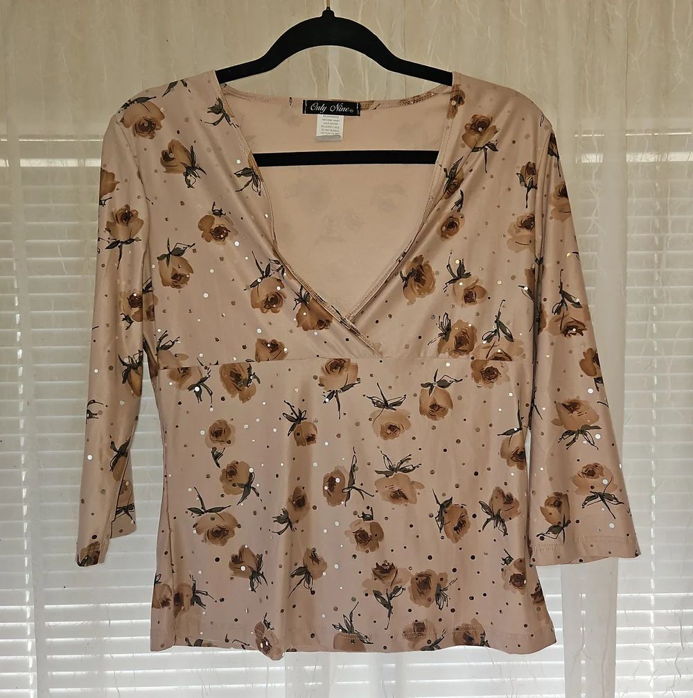 Only Nine Floral V-Neck Blouse in Blush